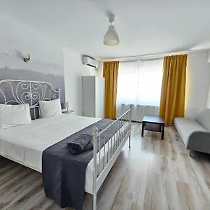 Color Old Town Center Apartment Bucharest